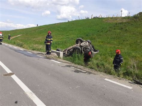 Accident N Comuna Mica Cluj Patru Adul I I Doi Copii Evalua I De