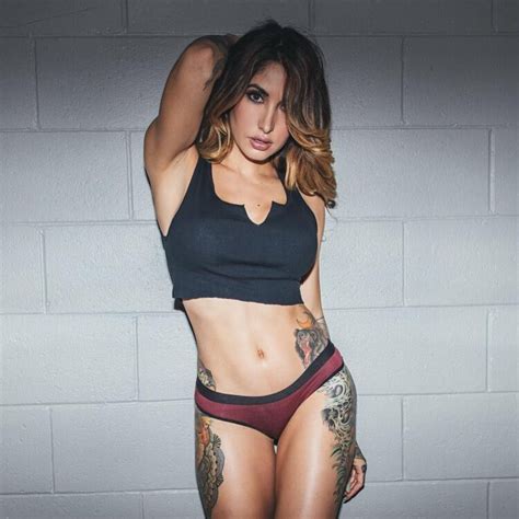 6 Hot Sexy Misty Mason Bikini Pics