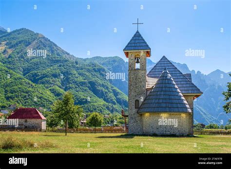 Albania Provincia De Shkoder Parque Nacional De Theth En El Coraz N