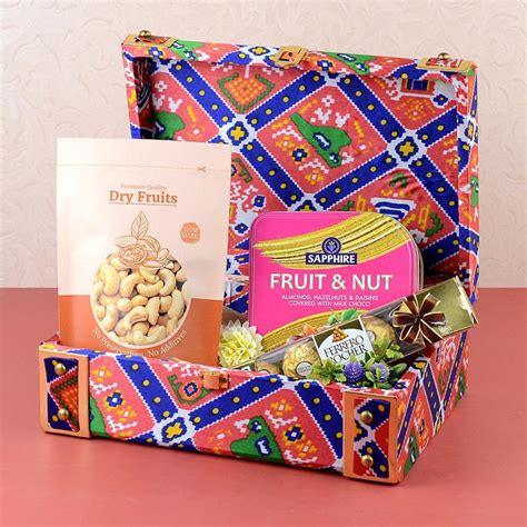 Fruit and Nut Medley Hamper | All in One Hampers