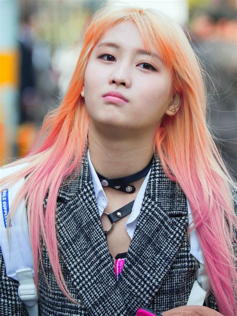 Hirai Momo Momo Twice Pink Hair Momo Twice South Korean Girls