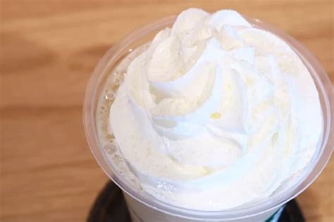 Tasting Starbucks New Hojicha Cream Frappuccino Is A Refreshing Milk Tea That Spreads The