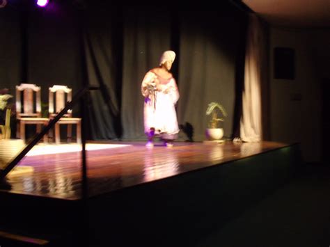 Pe A Escrava Isaura O Grupo Magia Cia Apresentada No Teatro