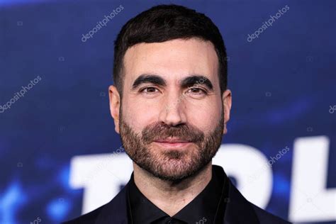 Brett Goldstein Llega Al Estreno En Los Ángeles De La Serie Original De