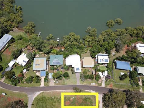 51 53 Western Road Macleay Island Property History Address