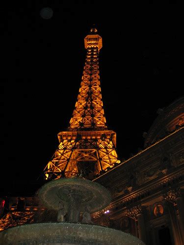 Paris Las Vegas At Night Decent Night Shot From My Point Flickr