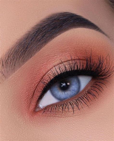 Best Eye Makeup Looks For 2021 Soft Peach Eyeshadow Smoky Eye