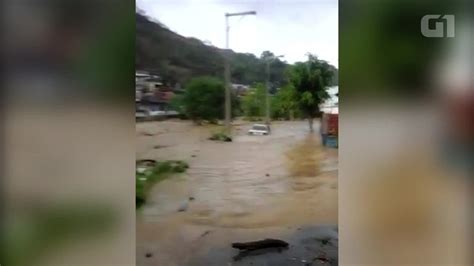 Chuva Forte Eleva Rios E Alaga Ruas Da Baixada Fluminense No Rj V Deo