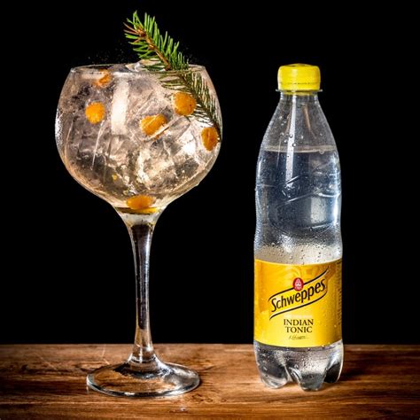 Köp Schweppes Indian Tonic Water 1 5L på delitea se