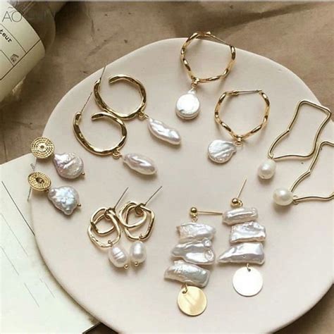 Pin by ᏚᎻᎾᏚᎻᎾ ᏚᎻᏆNᎬ on ᎪᏟᏟᎬᏚᏚᎾᎡᏆᎬᏚ | Freshwater pearl stud earrings ...