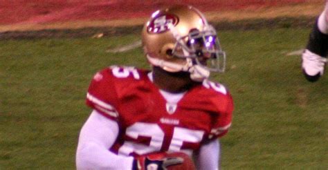 The 35+ Best NFL SF 49ers Cornerbacks, Ranked By Fans