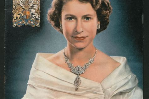 Élisabeth II une reine en couverture de Point de Vue depuis 70 ans