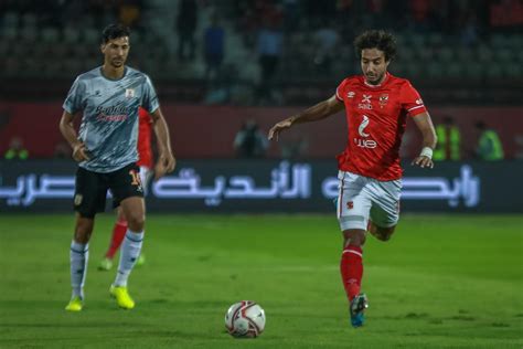 الأهلي يواصل نزيف النقاط في الدوري لصالح الزمالك بتعادل سلبي أمام فاركو