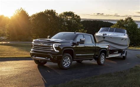 Chevrolet Silverado Hd Gets Stronger Duramax Lots Of New Tech