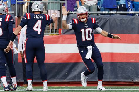 Bill Belichick Mac Jones Returns As Patriots Starter Bailey Zappe