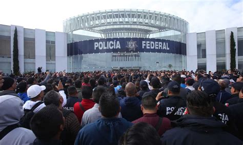 Policías Federales Toman Centro De Mando Protestan Por Integración A