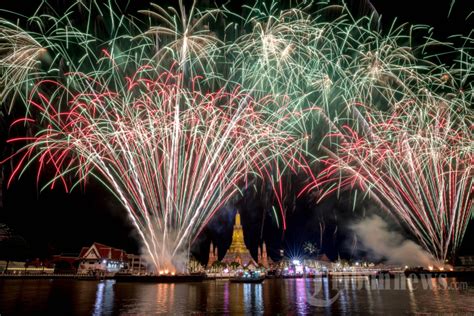 Perayan Malam Tahun Baru Di Berbagai Negara Foto