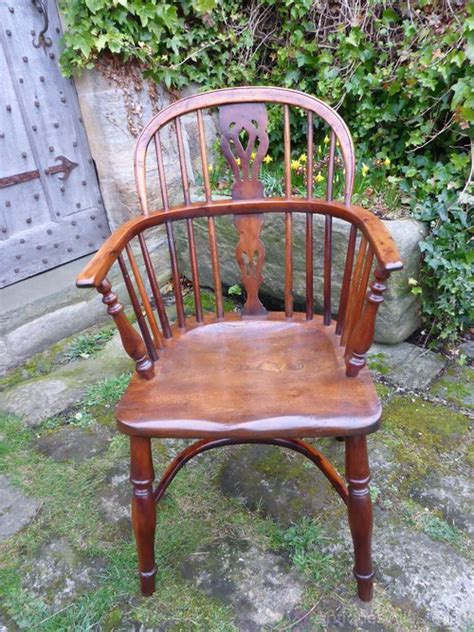 Antique Yew Wood Windsor Armchair As437a585 Antiques Atlas