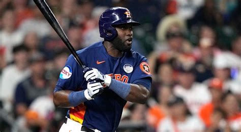 Astros Place Slugger Yordan Alvarez On IL With Sore Oblique