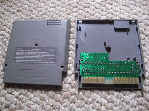 Nintendo Why Are The Internals Of Nes Gamepaks So Small Compared To