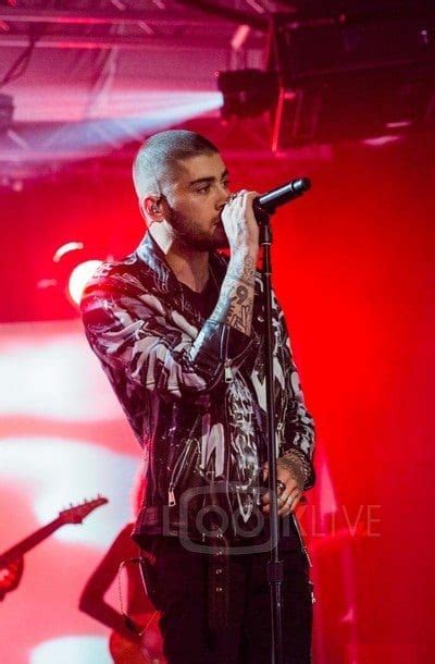 Zayn Malik Outfits - 20 Best Outfits & Looks Of Zayn Malik