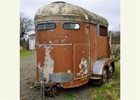 Pin By Brian Mcclure On Old Horse Trailers Horse Trailers Horse