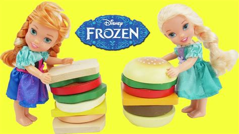 Elsas Barbecue Sandwich Elsa Toddler Gets Hungry Anna Makes Hamburger