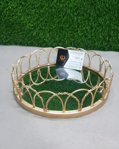 Metal Gifting Hamper Basket Tray With Mirror Tray For Diwali Wedding