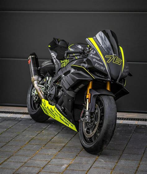 Yamaha R1 High Performance Sportbike Born To Race