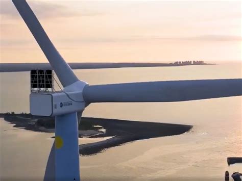 L éolienne la plus puissante du monde entre en service