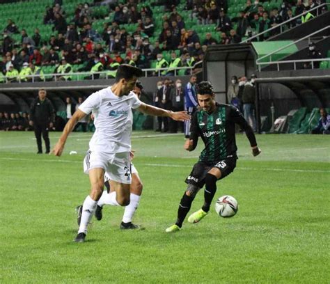 Sakaryaspor un rakibi Somaspor un kendi sahasında bileği bükülmüyor