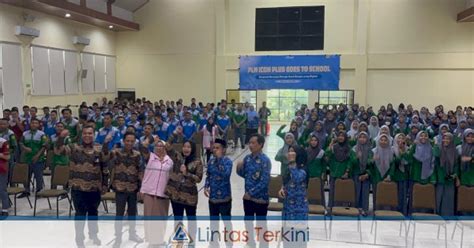 Pln Icon Plus Semarakkan Hardiknas Di Smk Smti Makassar