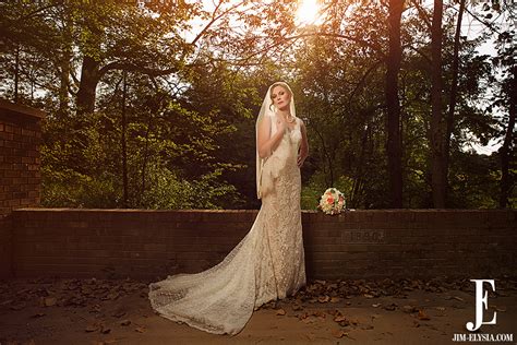 Indianapolis Weddings · Jim And Elysia Indiana Photographers