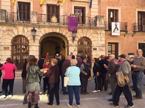 Concentració Ajuntament Tots som París Ajuntament de Castelló