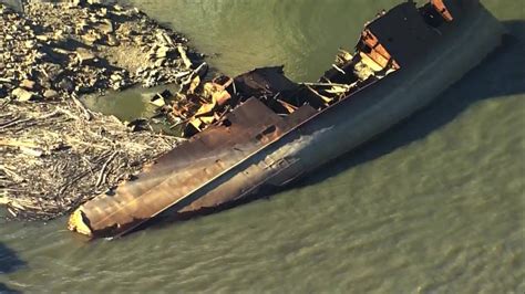 Low Mississippi River levels expose sunken WWII ship | WDTN.com