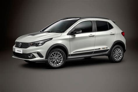 Fiat Argo Trekking Lan Ado Por R