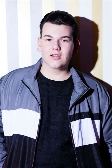 PREMIERE: ALBIE drops brand new track‘ Hold On’ | News - Music Crowns