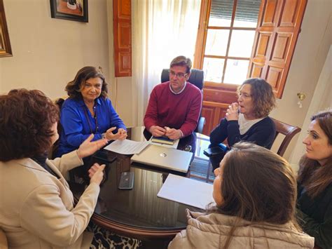 Más De 72 000 Euros Para Un Espacio Sociocultural Y Adecuar Plazas Y