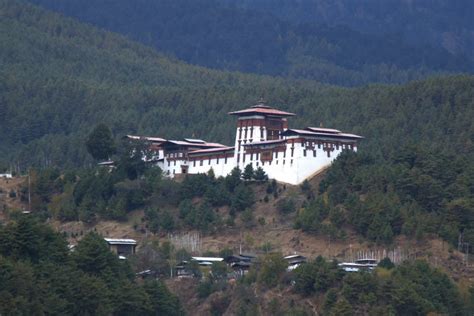 Jakar Dzong Fortress in Bumthang – Little Bhutan