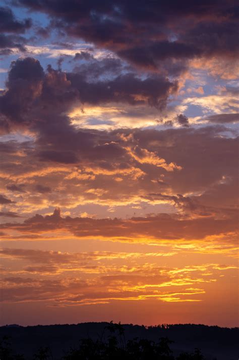 Download Golden Sunset For Cloud Aesthetic Wallpaper