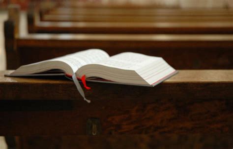 Sex Mit Ehefrau Auf Dem Altar Mann Steht Vor Gericht