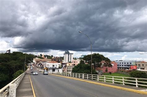 Ciclone Extratropical E Frente Fria Trazem Chuva E Ventania Para A Regi O