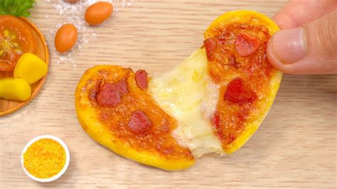 Delicious Miniature Pepperoni Pizza Recipe Awesome Tiny Heart Pizza