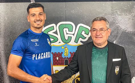 Guarda redes Ricardo Velho renova Farense até 2026