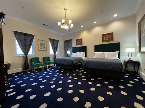 Rooms & Suites | The Sterling Hotel