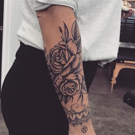 Tatuagens No Bra O Feminina Rosas As Tatuagens No Bra O S O Umas Das