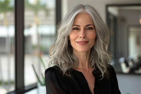 Coupe De Cheveux Gris Pour Femmes De 40 Ans