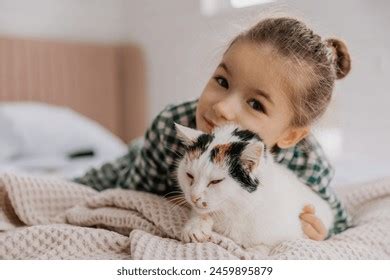 Chatte Blonde R Sultats Mille Dimages Libres De Droits De Photos De Stock Et D