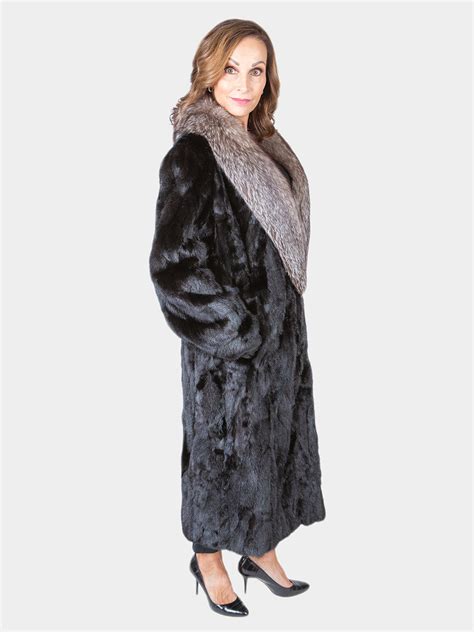 Sectioned Ranch Mink Fur Coat With Indigo Fox Collar Medium Estate Furs