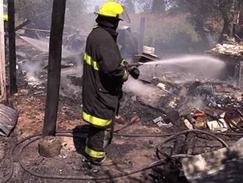 La Prensa Diario Dej Una Persona En Cenaque Incendio Destruy